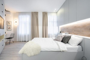FOUR Bedroom Apartment, Old Town Bucharest